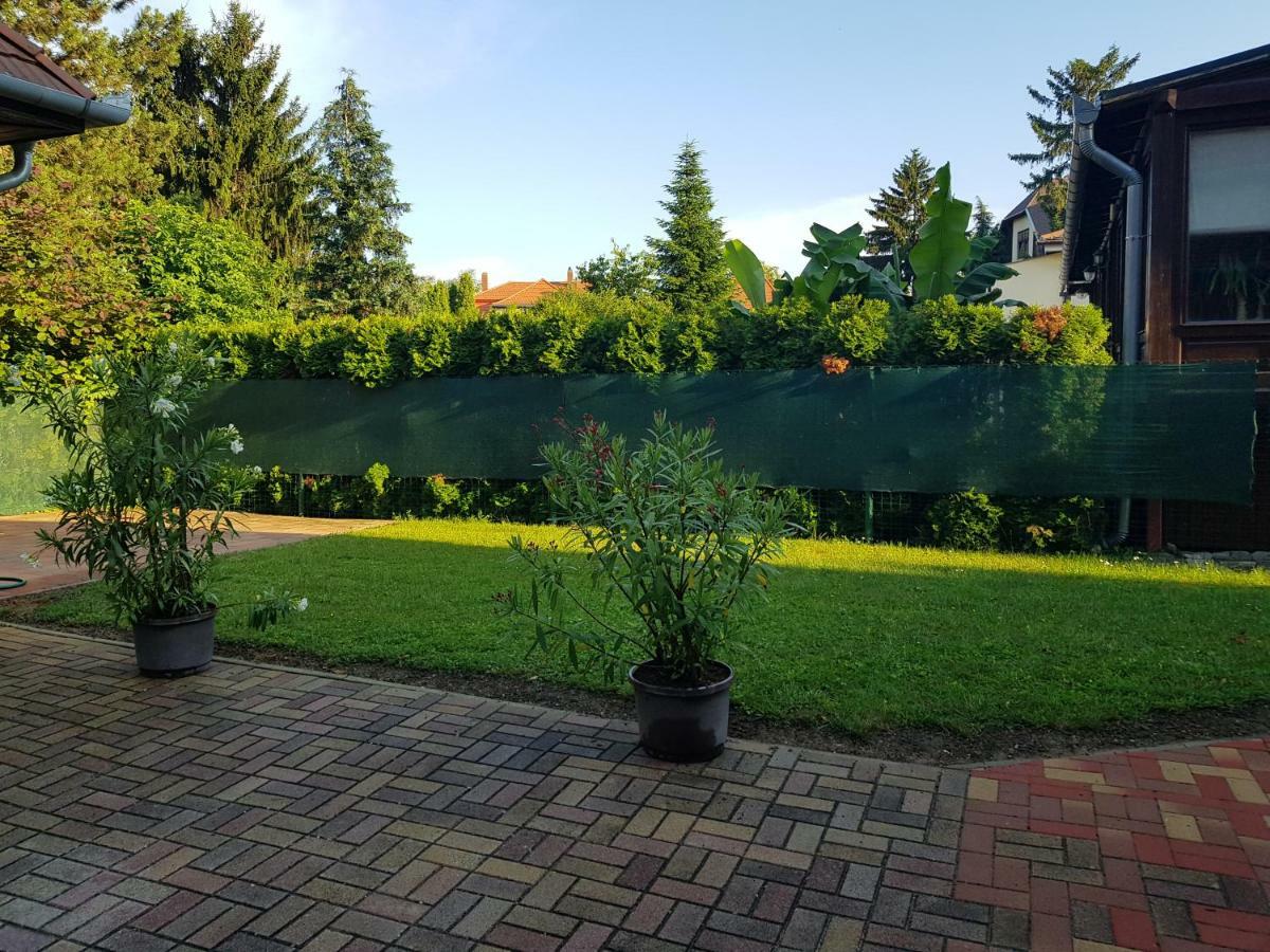 Tulipanvendeghaz Hotell Keszthely Exteriör bild