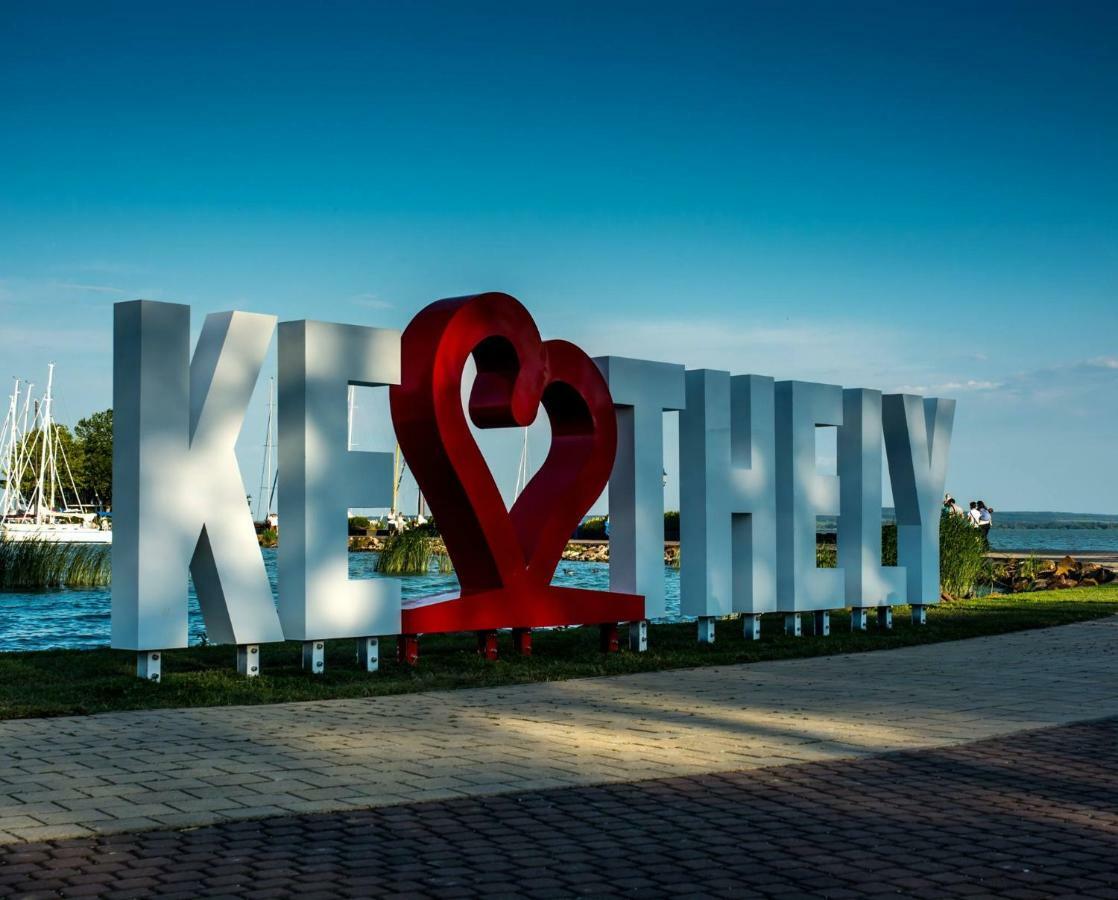 Tulipanvendeghaz Hotell Keszthely Exteriör bild