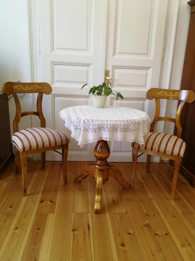 Tulipanvendeghaz Hotell Keszthely Exteriör bild